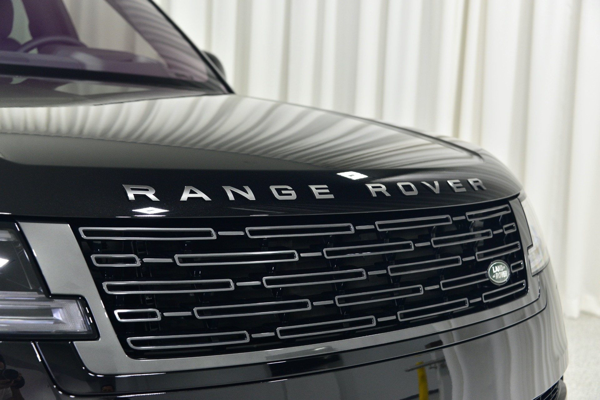 Range Rover dressed up in Louis Vuitton goes overboard - Carbon Turbo -  Official Website